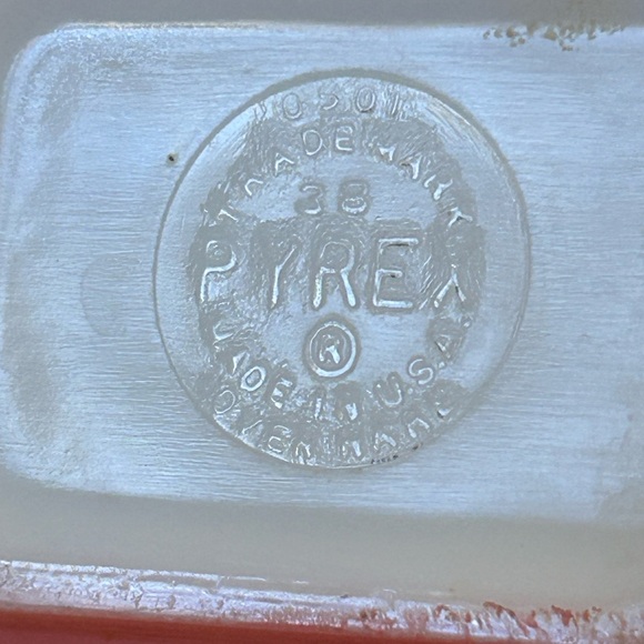 PYREX #501 Flamingo Pink Refrigerator dish with lid - Picture 4 of 16